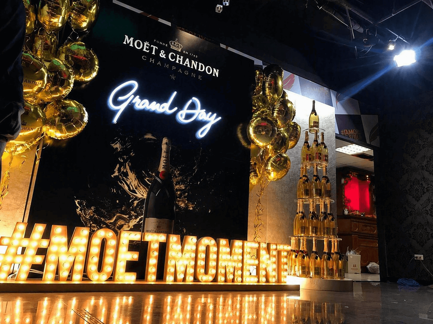 Moet香檳VIP派對現場客製金色氣球佈置.PNG