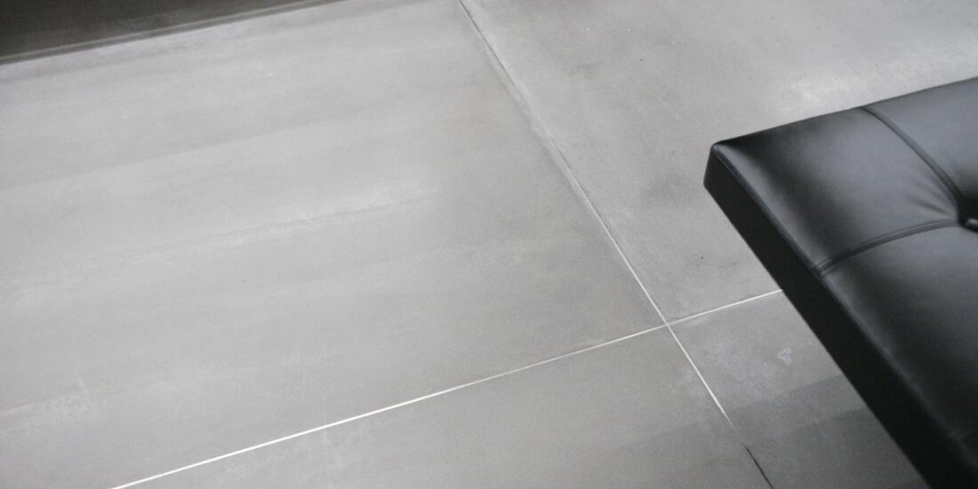 SAINT LAURENT 新光三越中港店