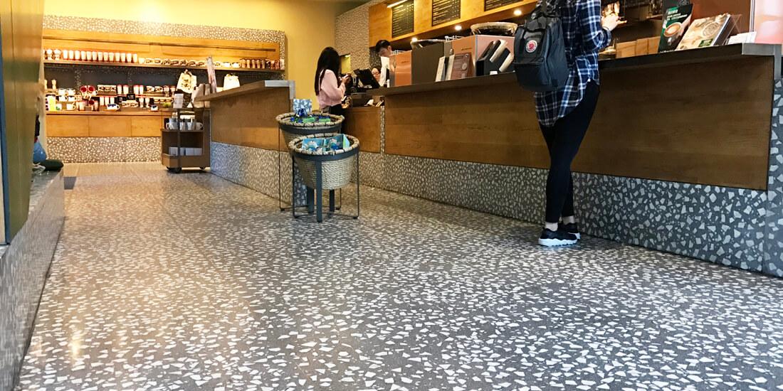 Starbucks 新天地