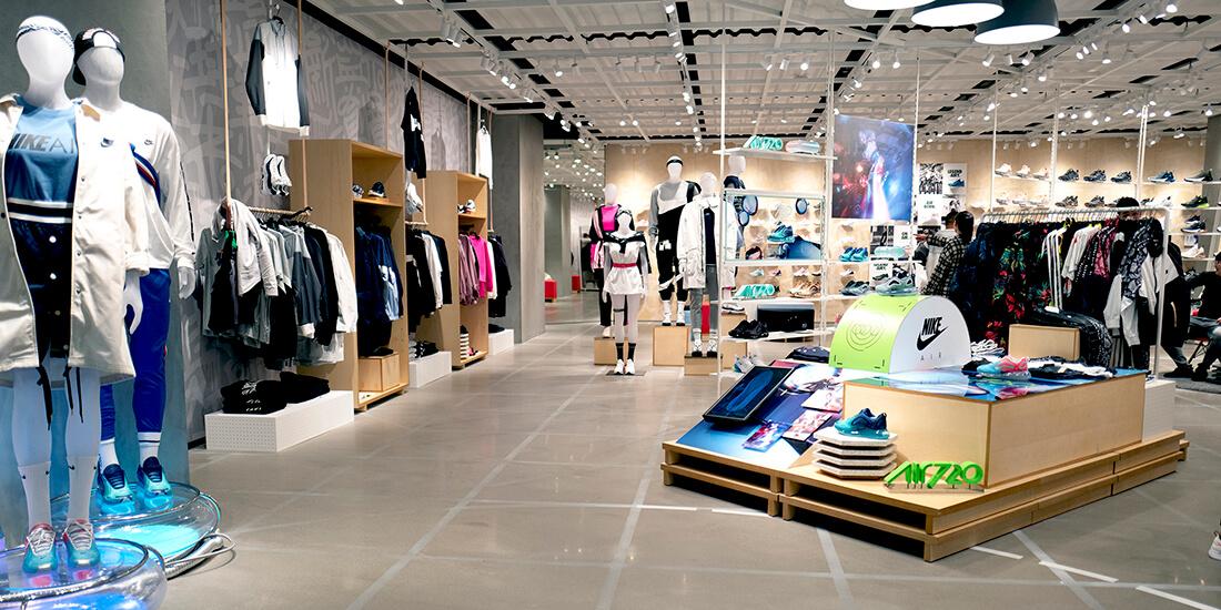 NIKE KiCKS LOUNGE