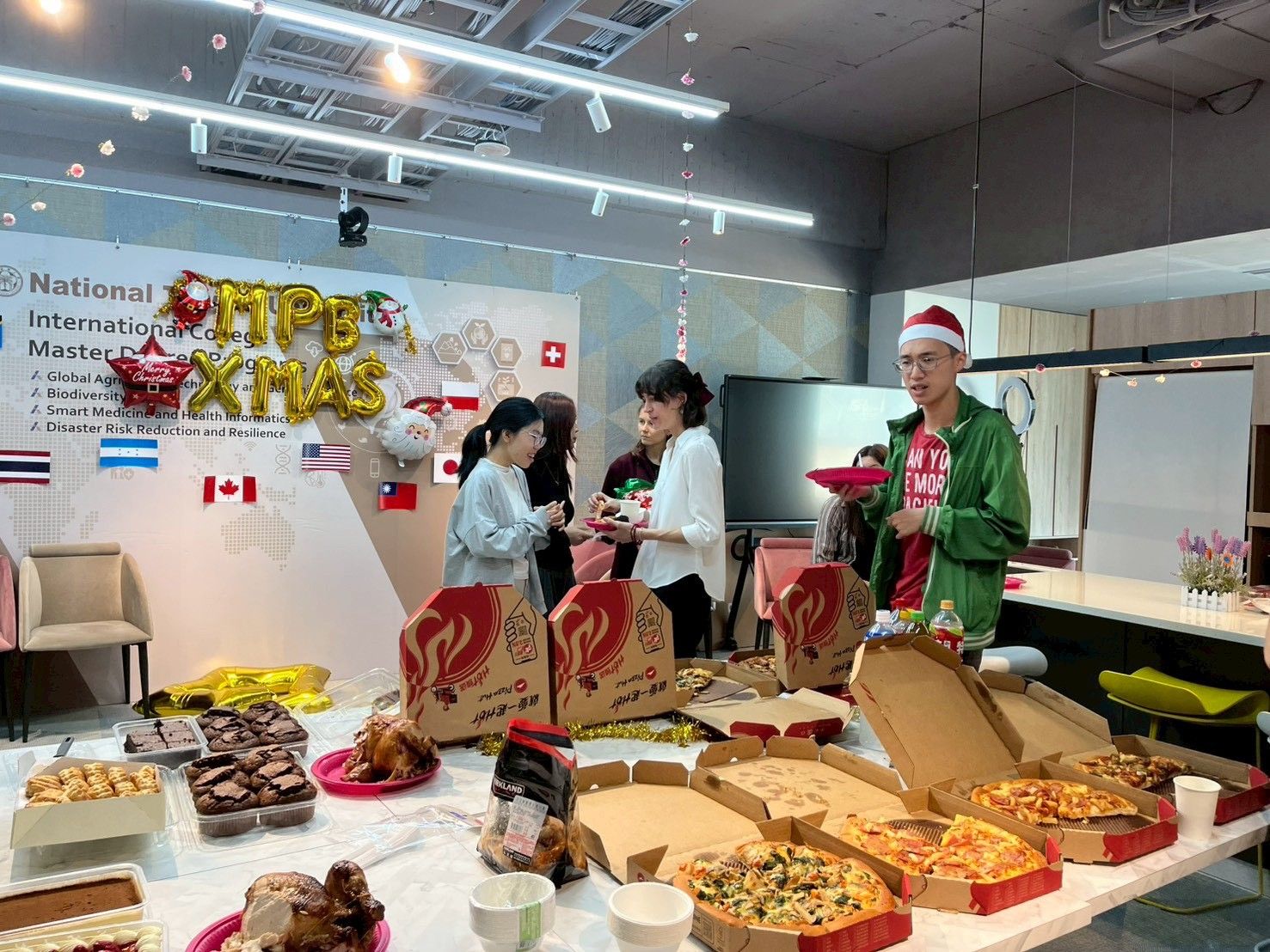 LINE_ALBUM_Christmas Event_251229_6.jpg
