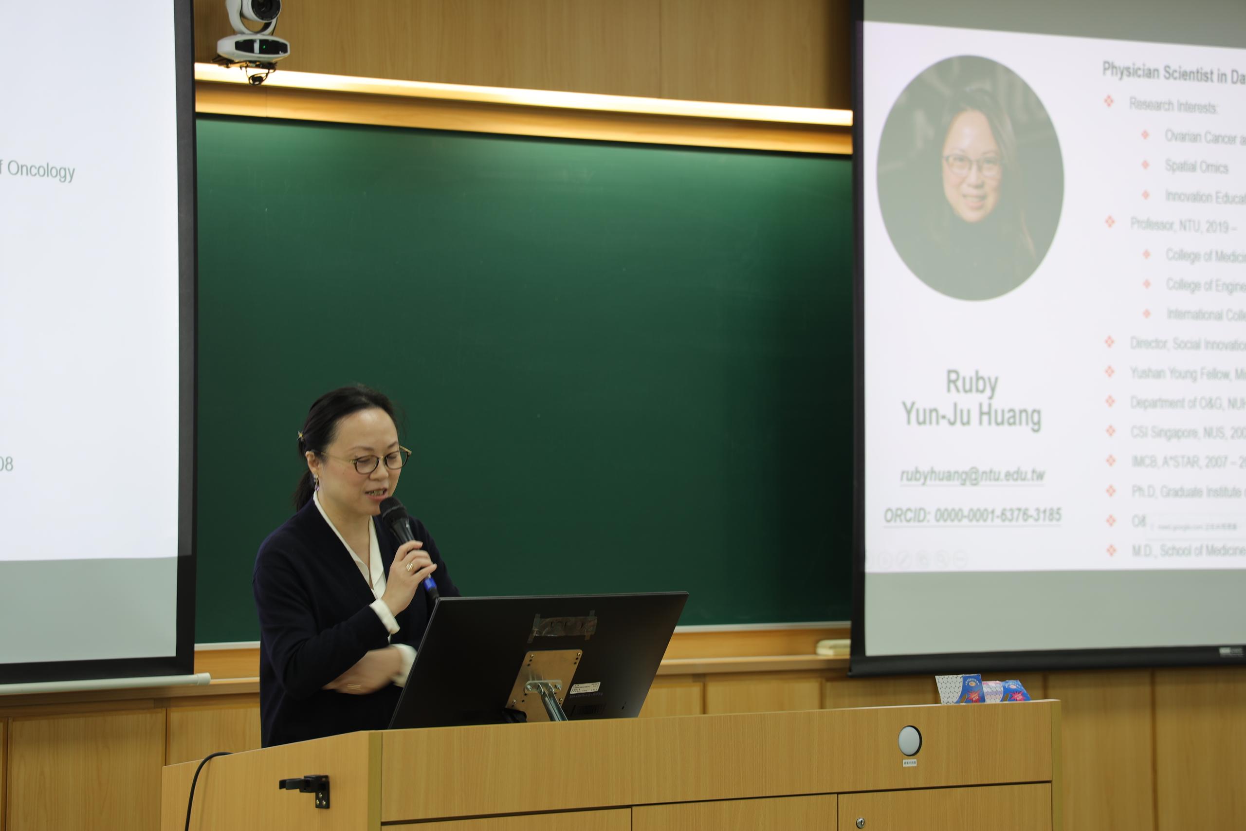 0J8A3490-ruby.JPG