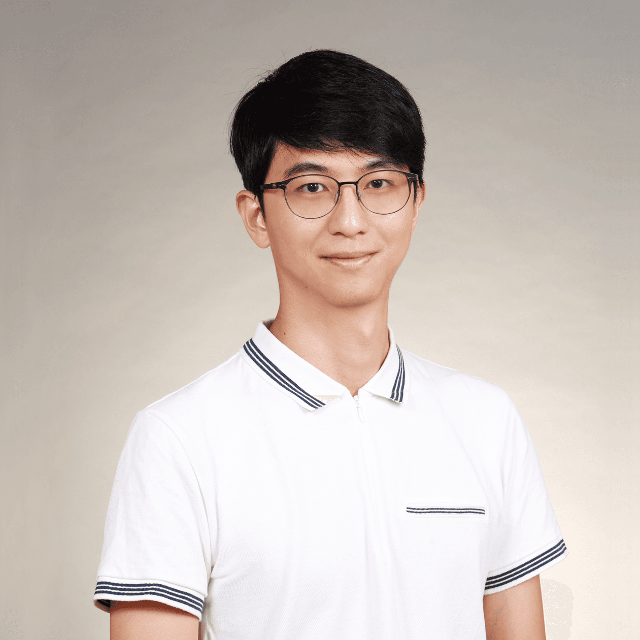 秦逸群.png